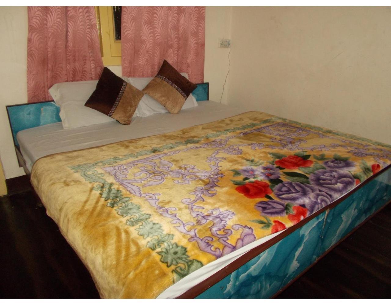 Hotel Green View Мусори Екстериор снимка
